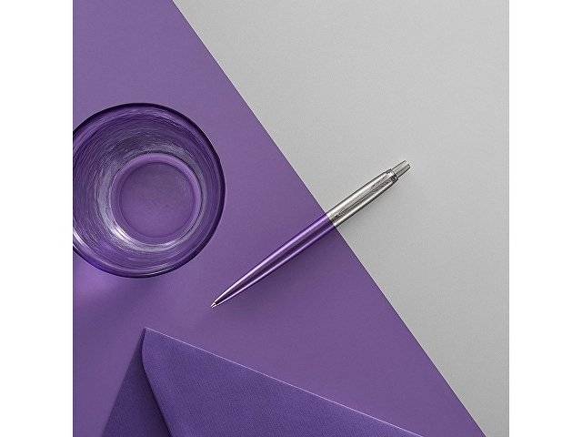 Шариковая ручка Parker "Jotter Victoria Violet Chrome CT", стержень:M, цвет чернил: blue в подарочной блистерной упаковке